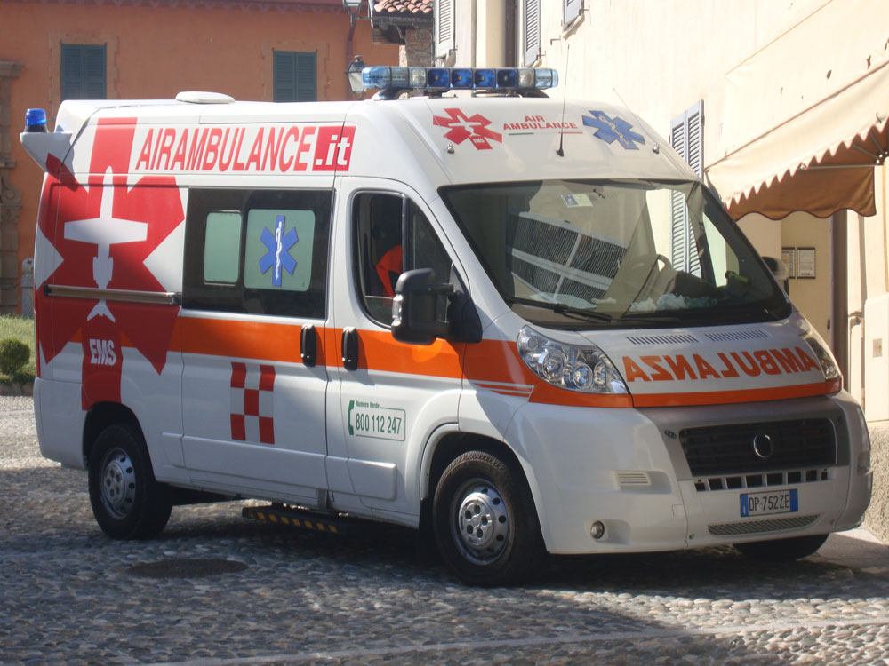 Autoambulanza Air Ambulance per trasporto sanitario su strada